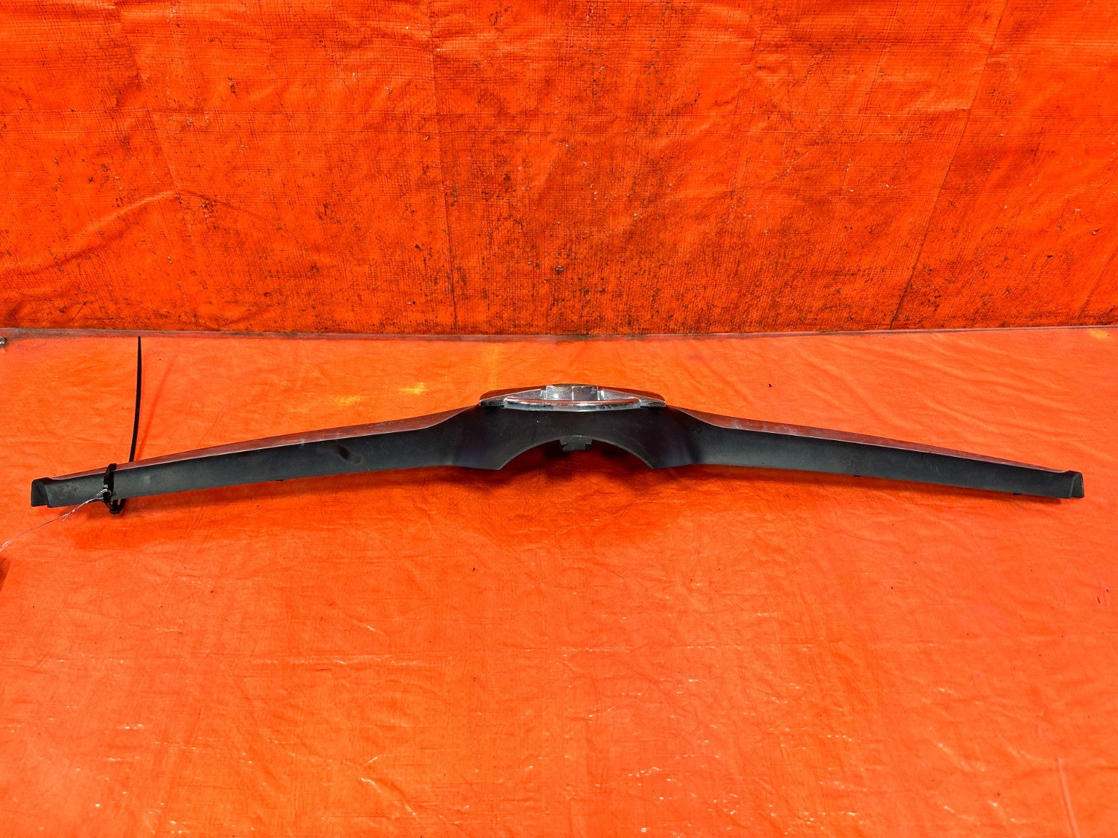 13 16 HYUNDAI GENESIS COUPE   FRONT GRILLE W/ TRIM   OEM #3257