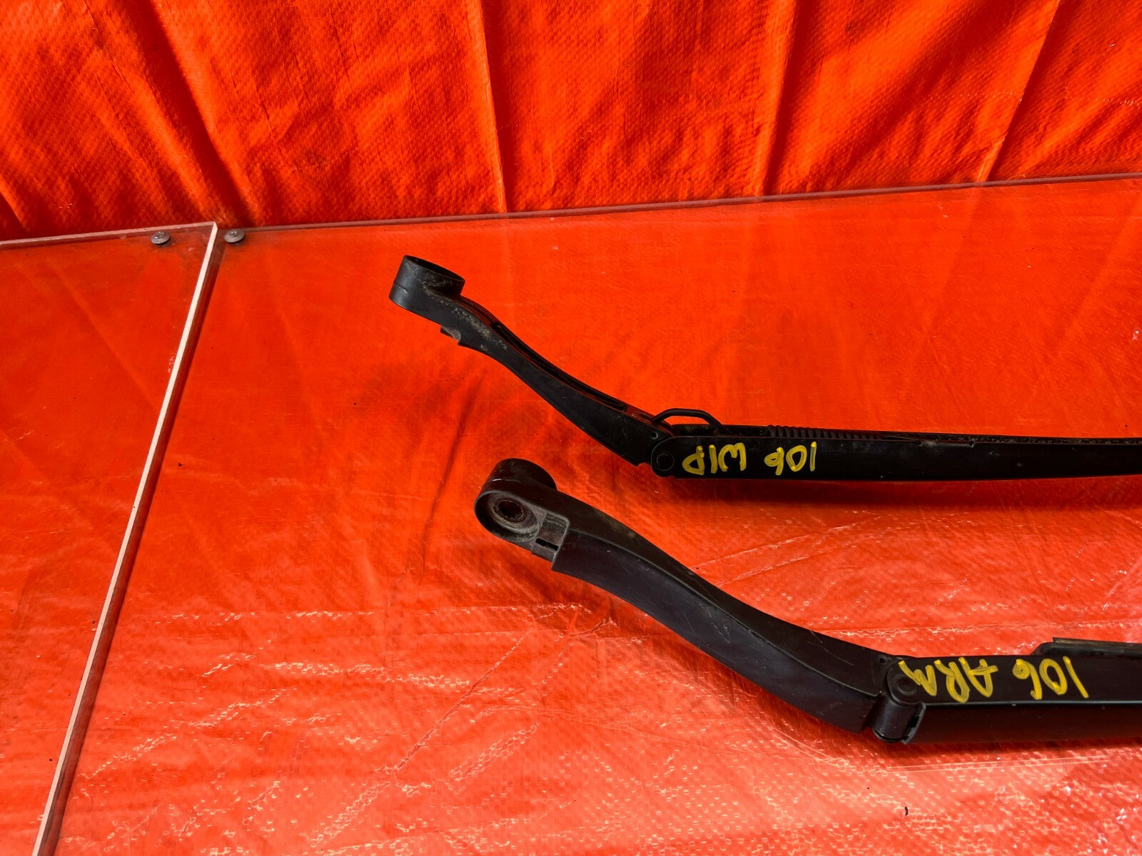 04 08 ACURA TL   WINDSHIELD WIPER ARMS   LEFT AND RIGHT ARM SET   OEM OE #1066