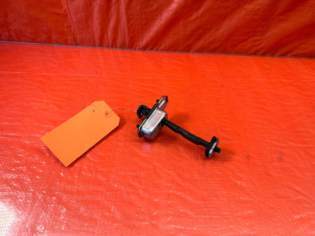 10 16 HYUNDAI GENESIS COUPE PASSENGER RIGHT DOOR CHECKER HINGE ARM STOPPER #2190