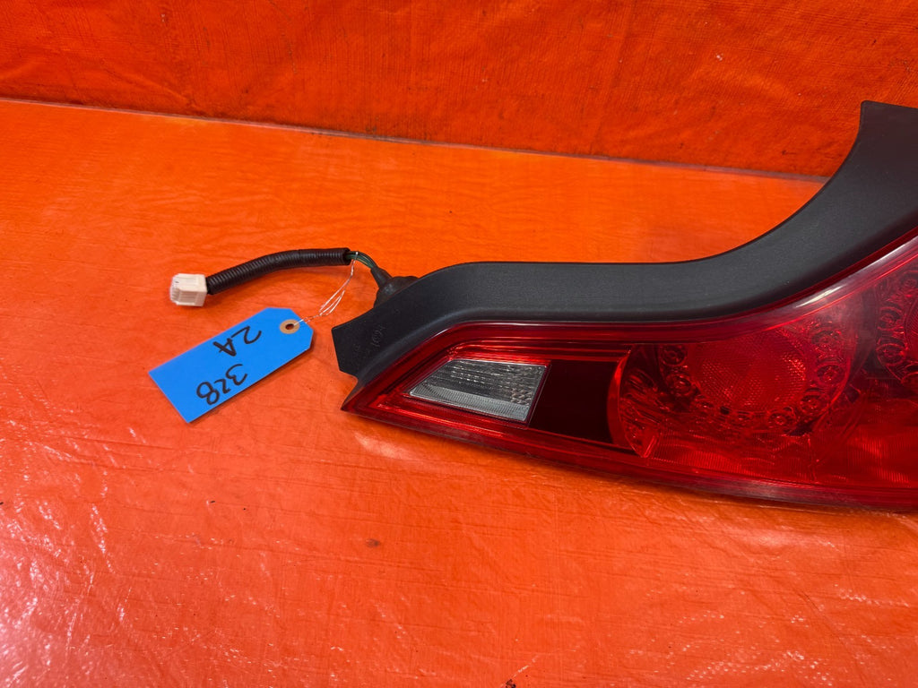 08 13 INFINITI G37 COUPE 2D PASSENGER RIGHT   TAIL LIGHT LAMP W/ HARNESS OEM 3286