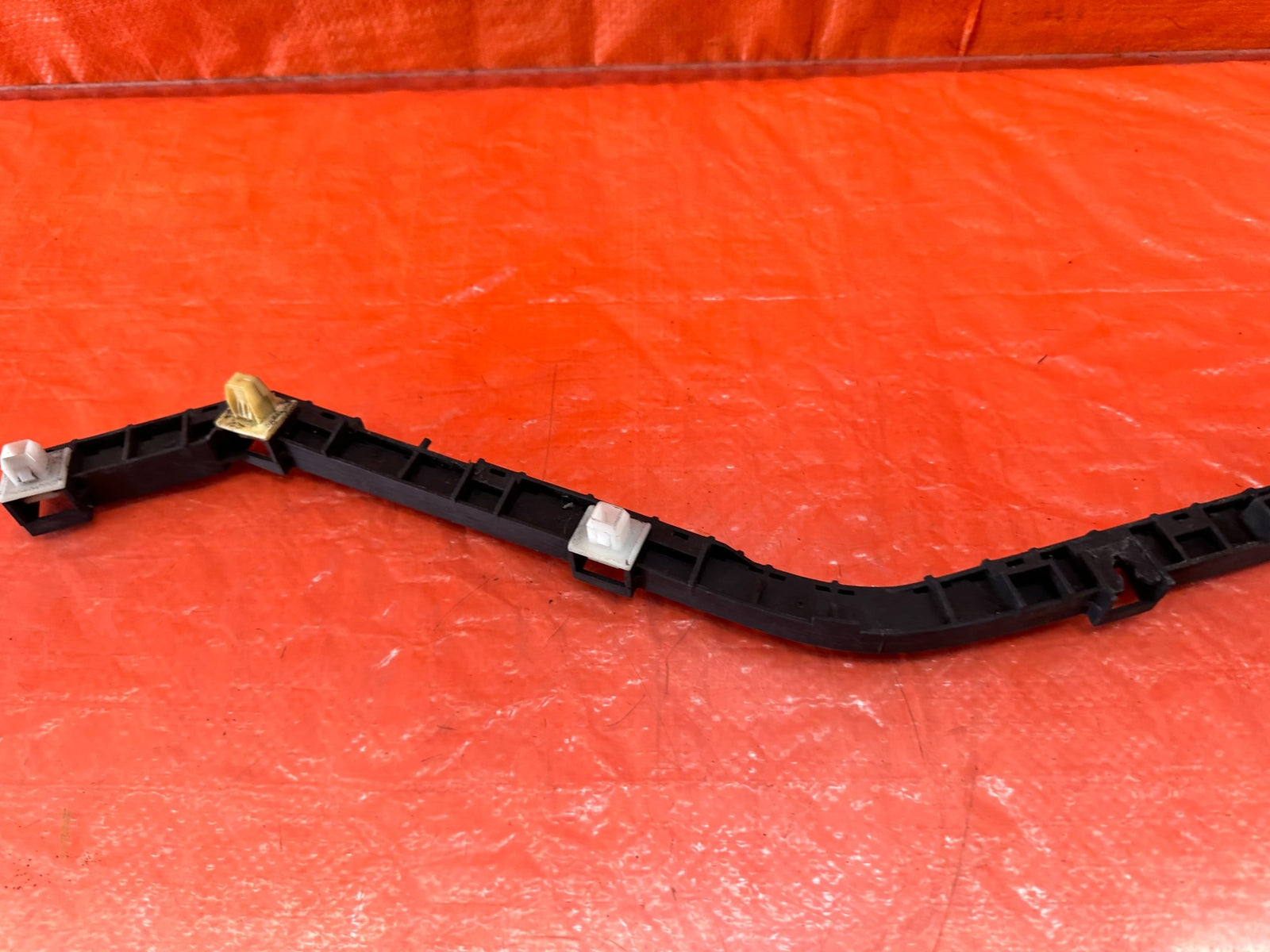 04 08 ACURA TSX   LEFT REAR   BUMPER BRACKET CLIP SPACER RETAINER   OEM #19617