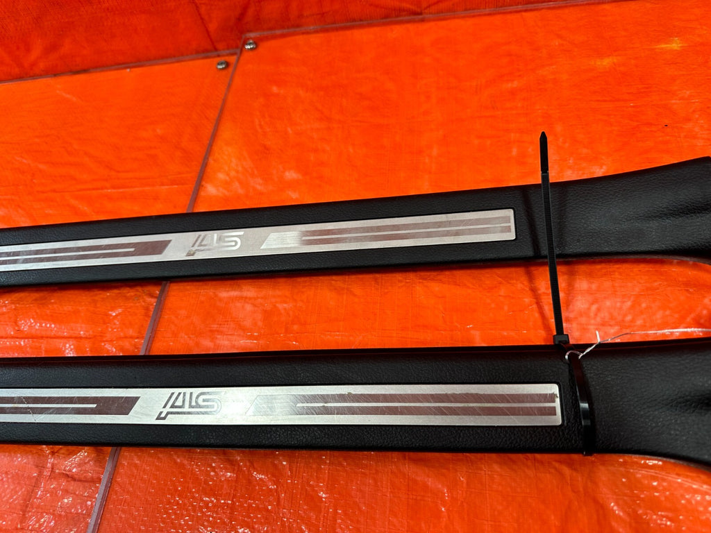 15 21 SUBARU WRX & STI   LEFT AND RIGHT FLOOR PILLARS SCUFF PLATE SET OEM #2666