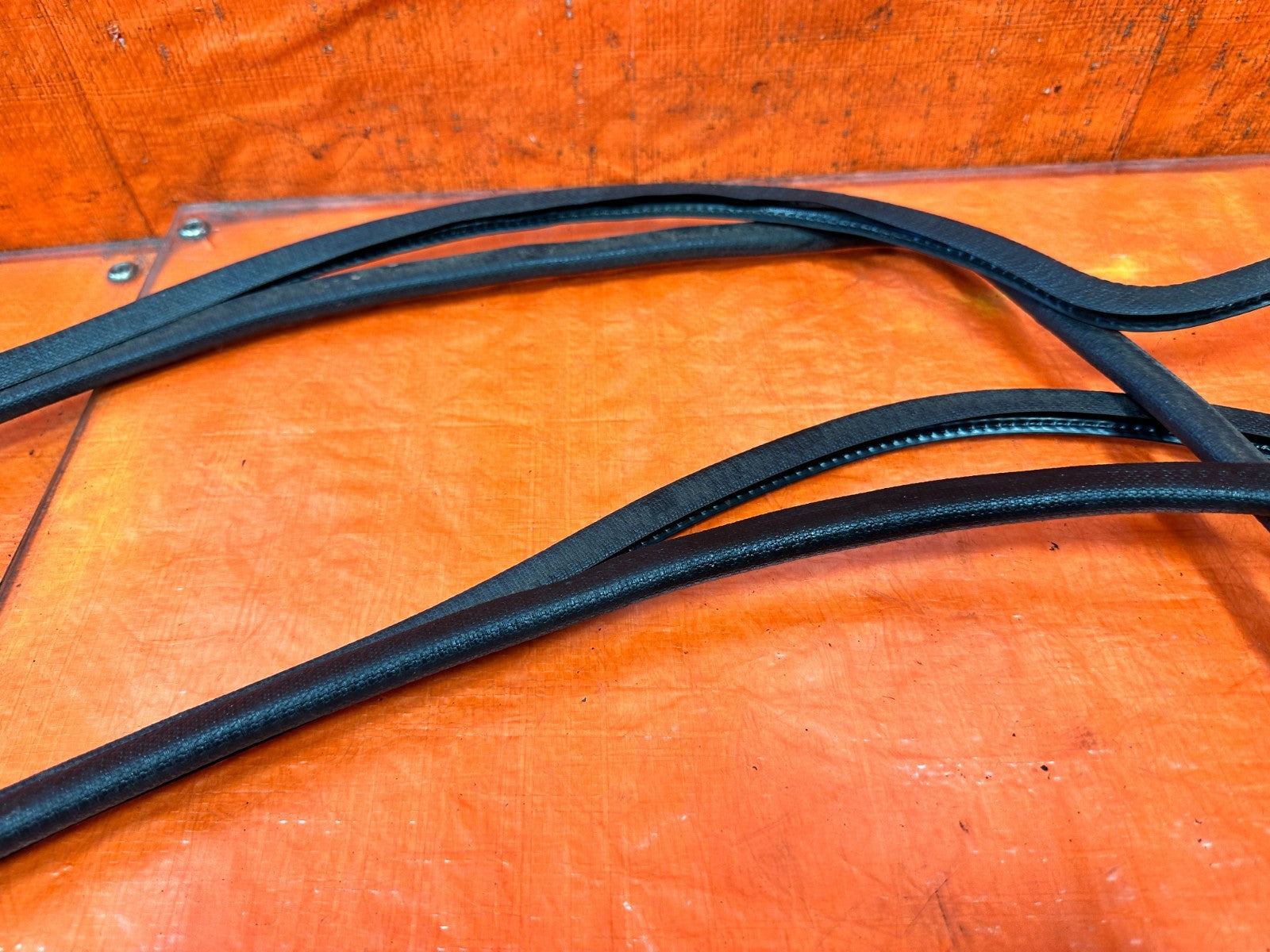 90 91 HONDA CIVIC HATCH   CHASSIS TO DOOR OPEN TRIM WEATHER STRIP LEFT RIGHT 3256