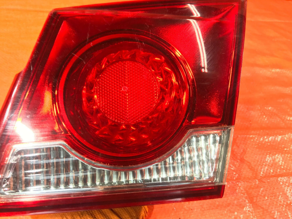 OEM 2013 2014 2015 CHEVROLET CRUZE PASSENGER RIGHT INNER TRUNK TAIL LIGHT LAMP 2