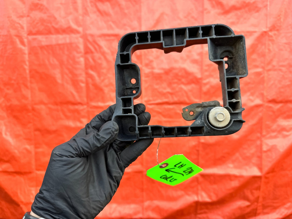 09 10 ACURA TSX   DRIVER LEFT FOG LIGHT FOG LAMP  BRACKET   TYC BRAND #2793