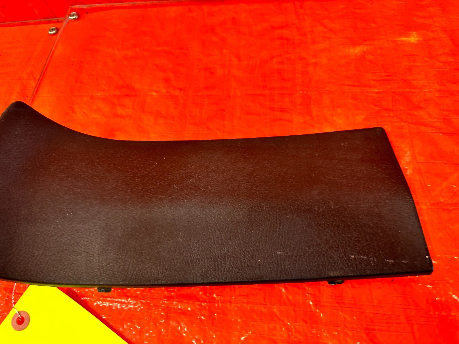 88 91 HONDA CRX DX HF   PASSENGER RIGHT TAIL LIGHT LAMP COVER TRIM   OEM #2772
