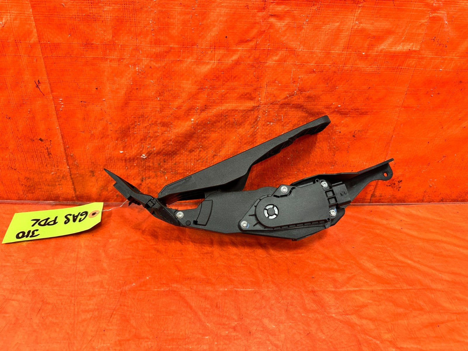 09 15 INFINITI G37 CONVERTIBLE  GASOLINE GAS FUEL ACCELERATOR ACCELERATION PEDAL3