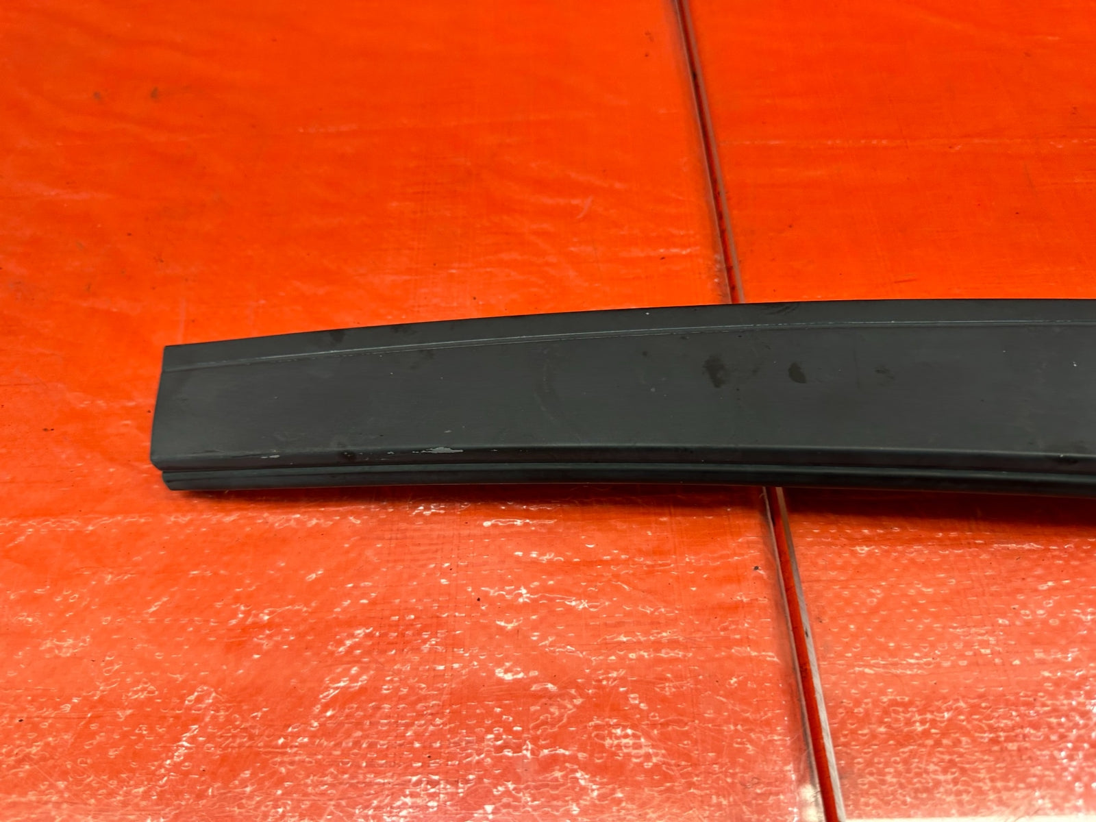 95 98 HONDA ODYSSEY   DRIVER LEFT REAR DOOR SASH TRIM   OEM FACTORY #1937