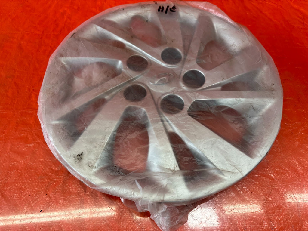 17 20 HYUNDAI ELANTRA NEW PLASTIC FACTORY HUB CAP WHEEL COVER TRIM 52960 F20005
