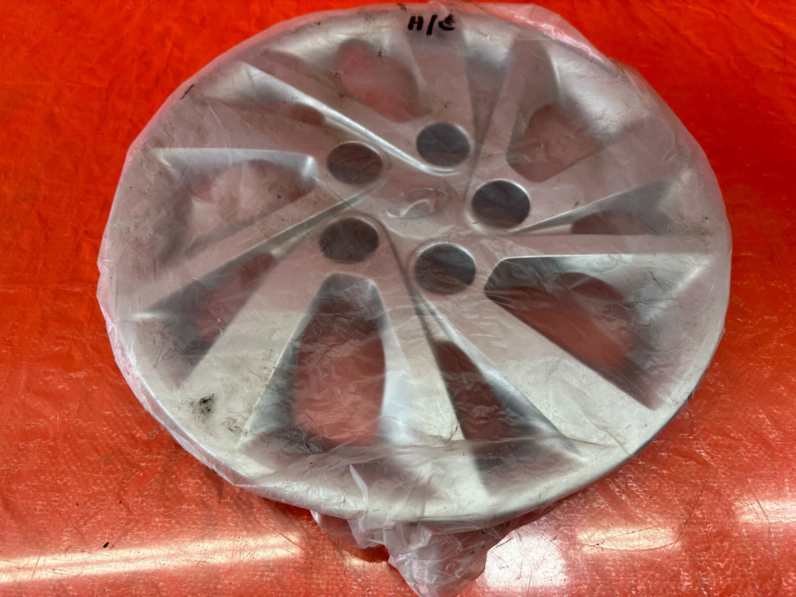 17 20 HYUNDAI ELANTRA NEW PLASTIC FACTORY HUB CAP WHEEL COVER TRIM 52960 F20005