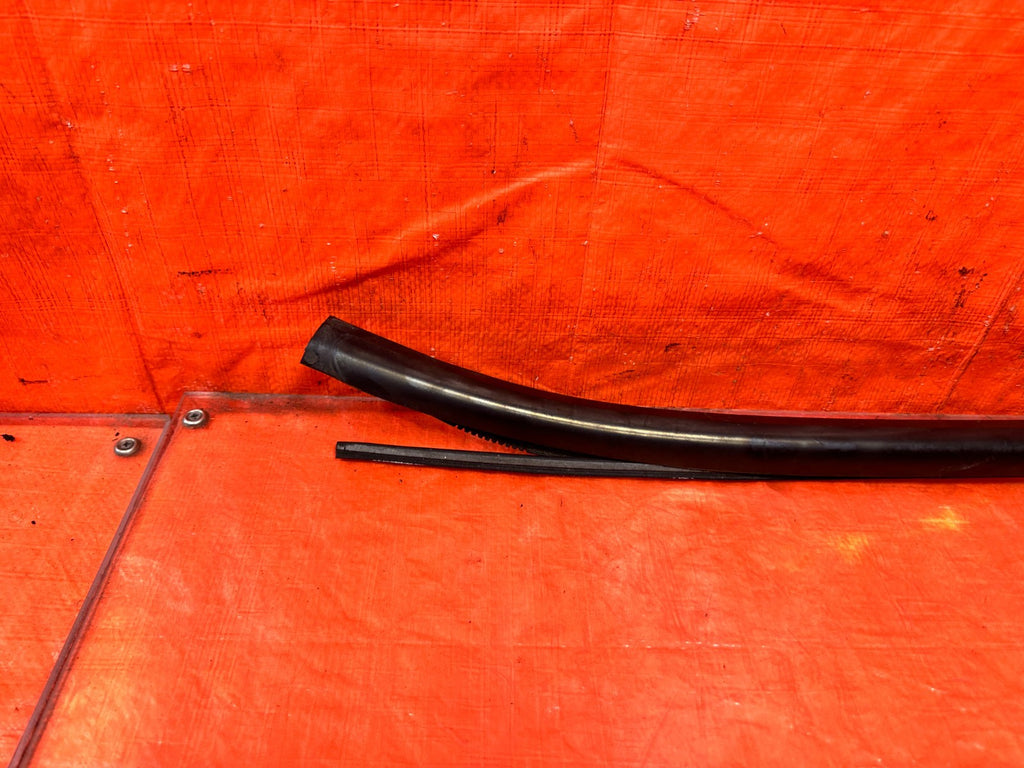 02 05 HONDA CIVIC SI EP3 HATCH DRIVER LEFT WINDSHIELD TRIM PLASTIC OEM 3064