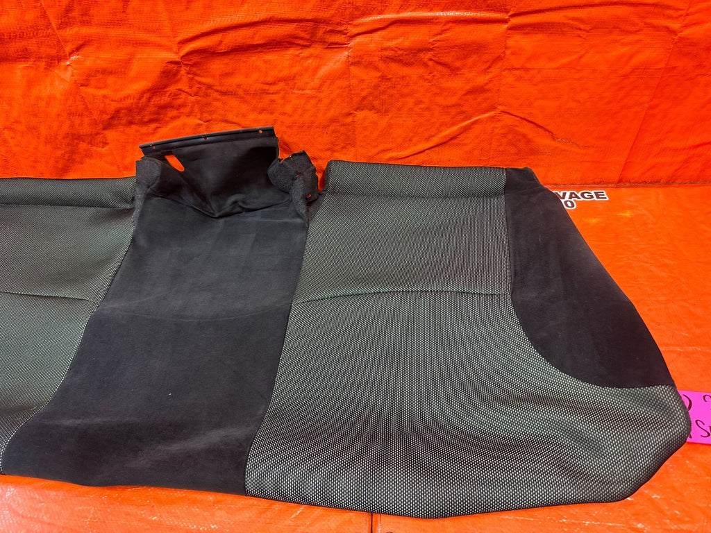 02 05 HONDA CIVIC SI EP3 PASSENGER REAR LOWER SEAT SKIN WRAP COVER OEM 2586