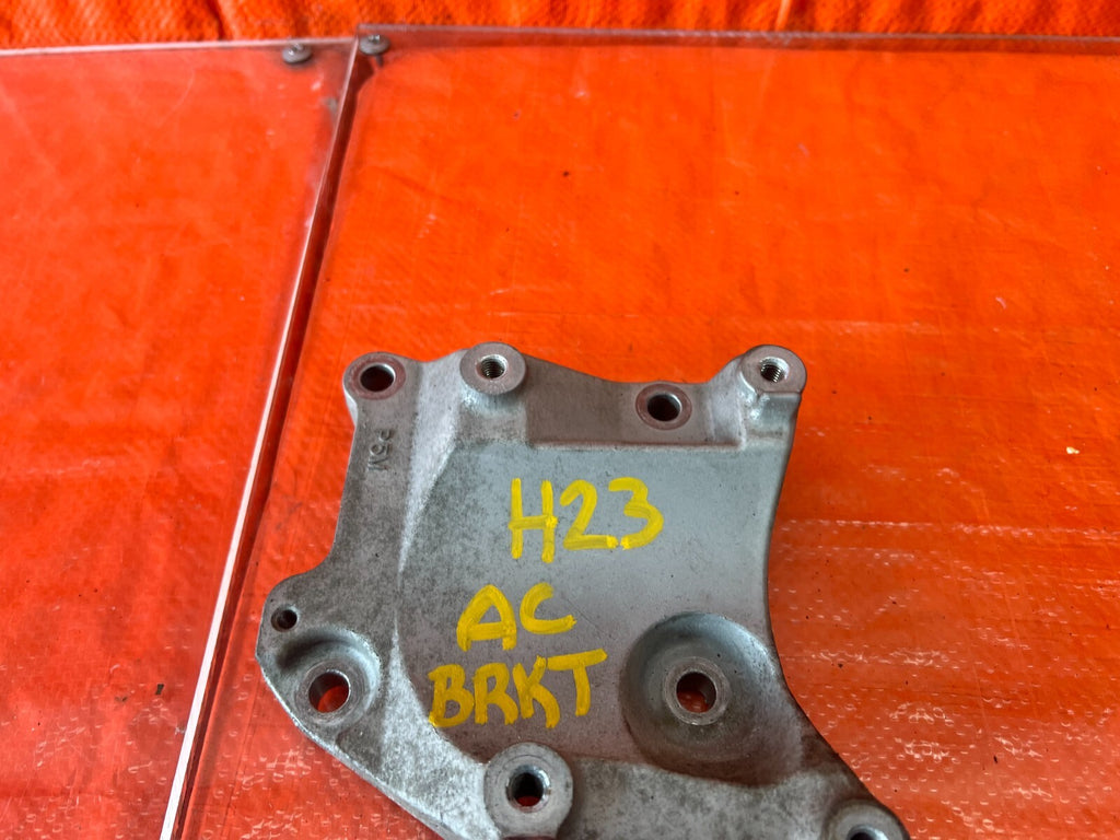 97 01 HONDA PRELUDE BASE & SH   H22A4 HVAC AC MOUNTING BRACKET OEM FACTORY #1364