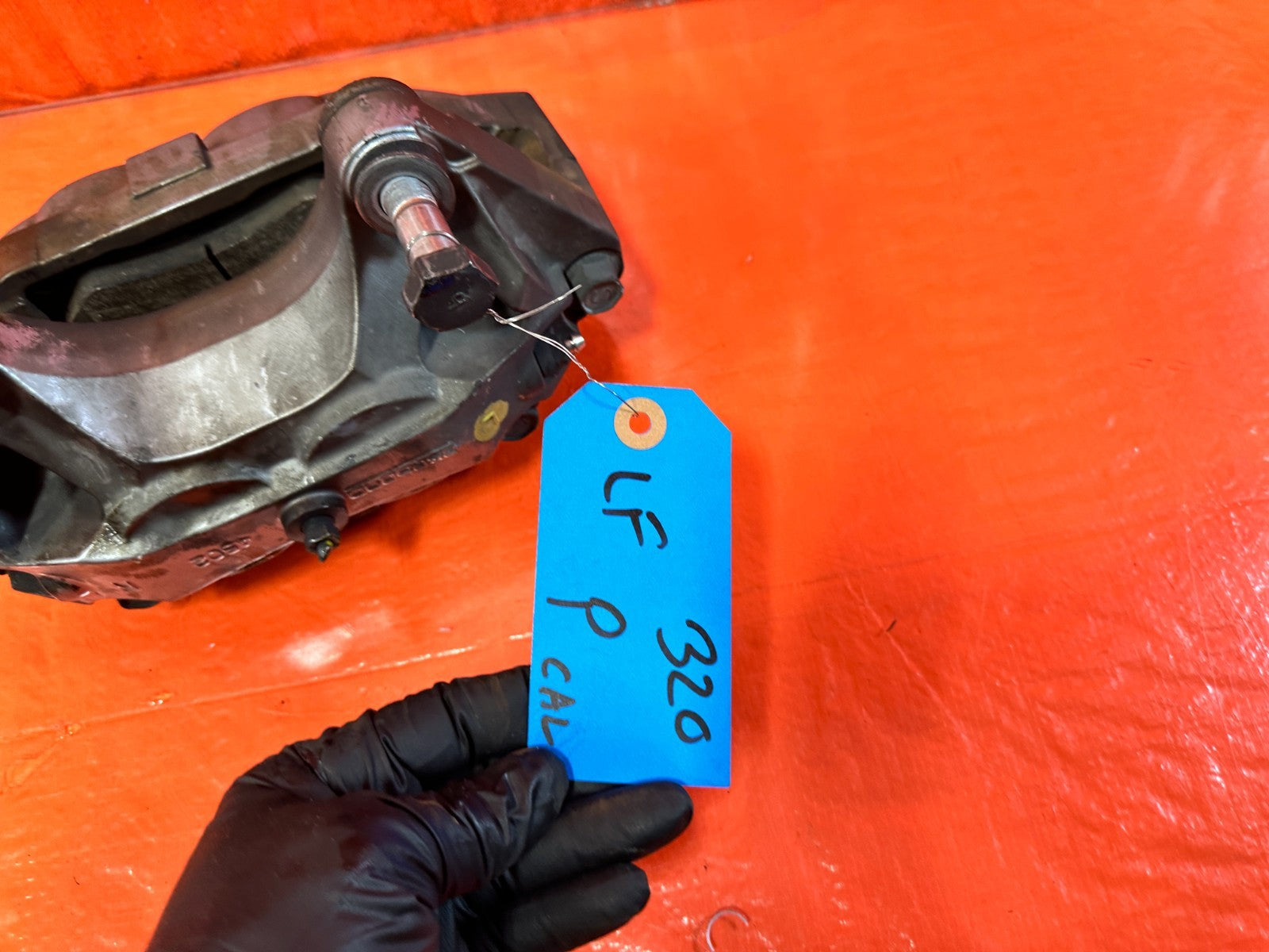 08 15 G37 Q60 14 23 Q50 SPORT   AKEBONO   DRIVER LEFT FRONT CALIPER OEM 3208