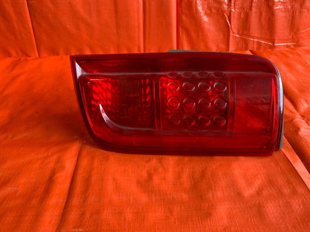 OEM 2008 2009 2010 SCION XB PASSENGER RIGHT TAIL LIGHT LAMP R RH   FLAW 2 HOUSIN5