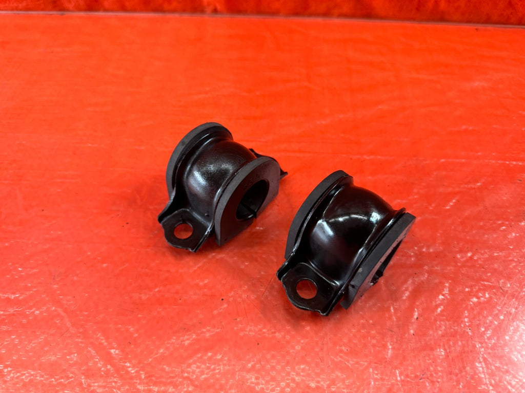 04 07 HONDA S2000   FRONT SWAY STABILIZER BAR BUSHINGS AND BRACKETS   OEM #1979