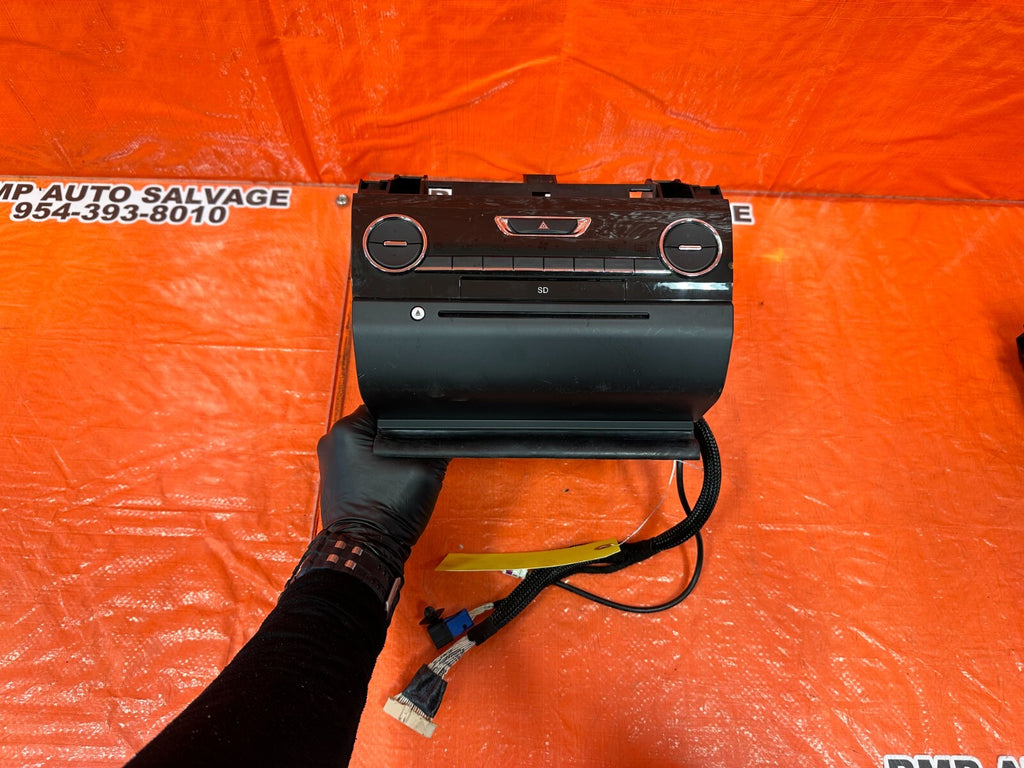 2015 15 MASERATI GHIBLI   RADIO STEREO CD PLAYER CLIMATE CONTROL   68257004AA0