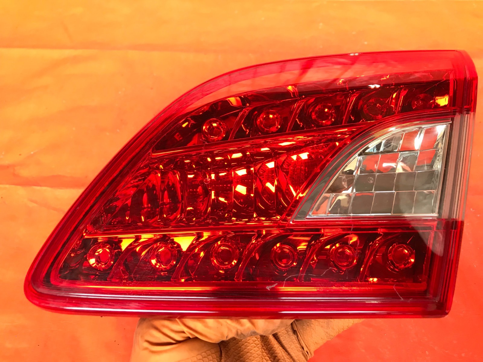 OEM 2013 2014 2015 NISSAN SENTRA PASSENGER RIGHT INNER TRUNK TAIL LIGHT LAMP R .2