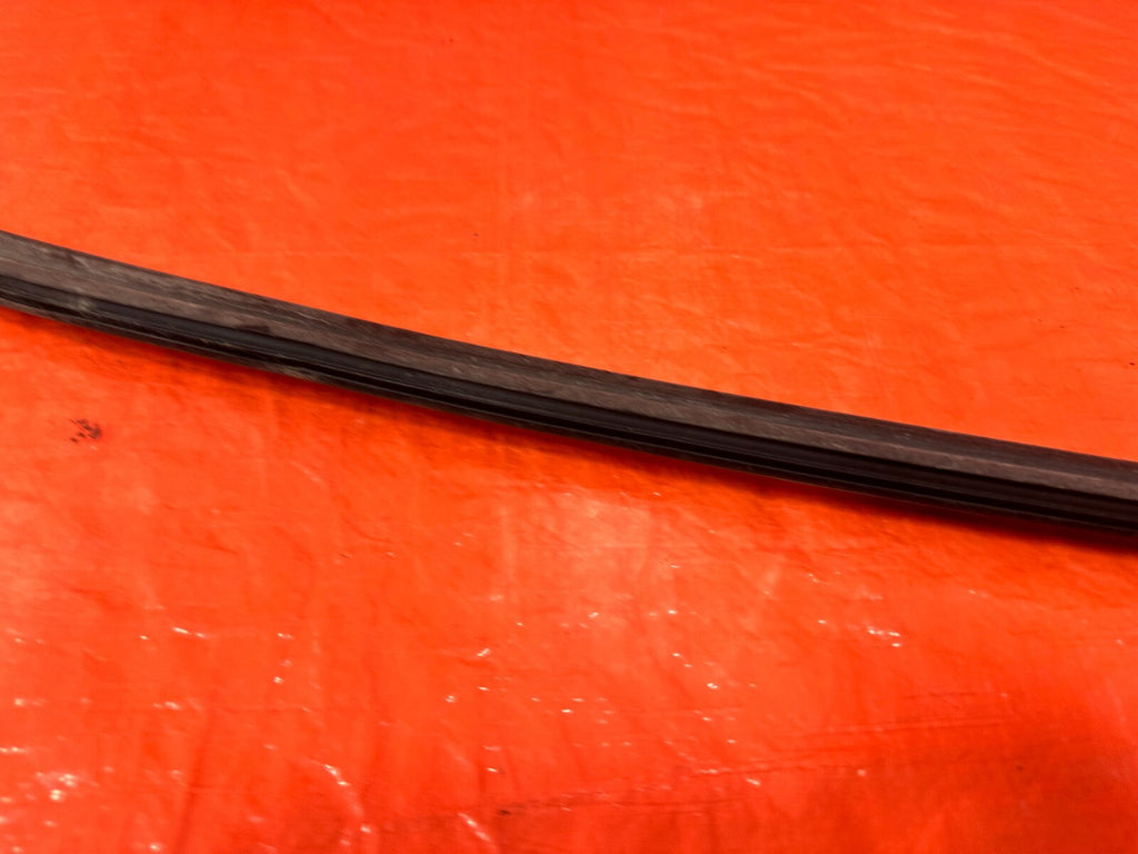 08 14 SUBARU IMPREZA WRX WAGON   PASSENGER RIGHT FRONT WINDOW GLASS RUN CHANNEL7