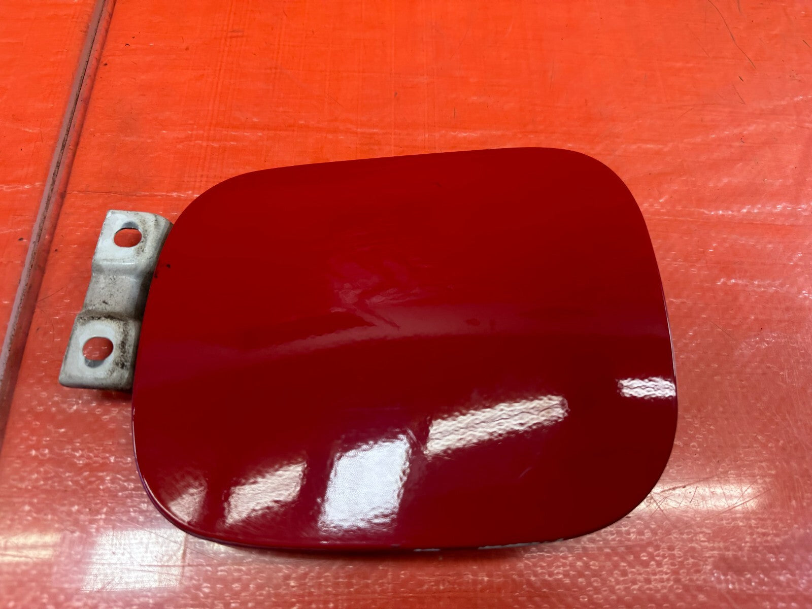 92 95 HONDA CIVIC HATCHBACK   GASOLINE GAS FUEL LID COVER   RED   OEM #2352