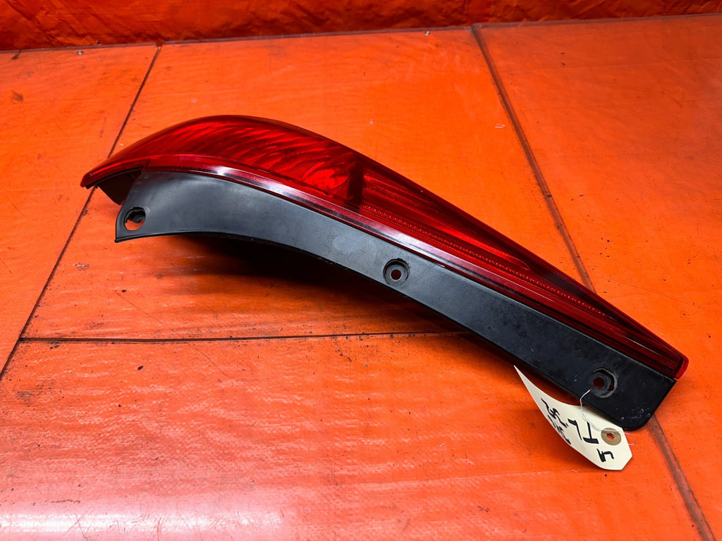 03-05 NISSAN 350Z 2D DRIVER LEFT REAR TAIL LIGHT LAMP ASSEMBLY OEM #3467