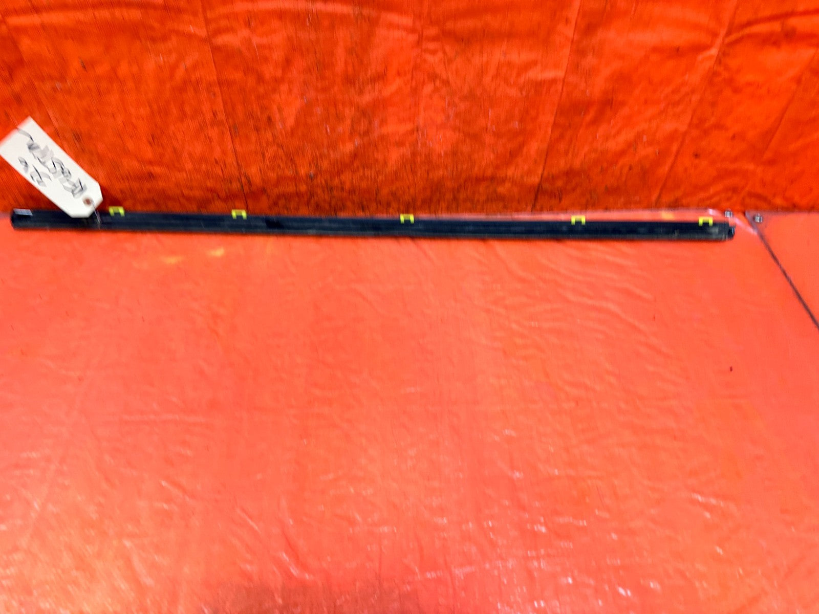 10 16 HYUNDAI GENESIS COUPE   PASSENGER RIGHT EXTERIOR WINDOW GLASS TRIM OEM 3268