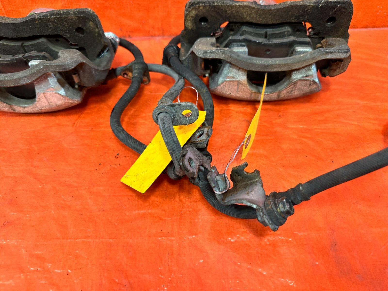 93 97 HONDA DEL SOL S SI   FRONT BRAKE CALIPERS   LEFT RIGHT CALIPER SET OEM 2946