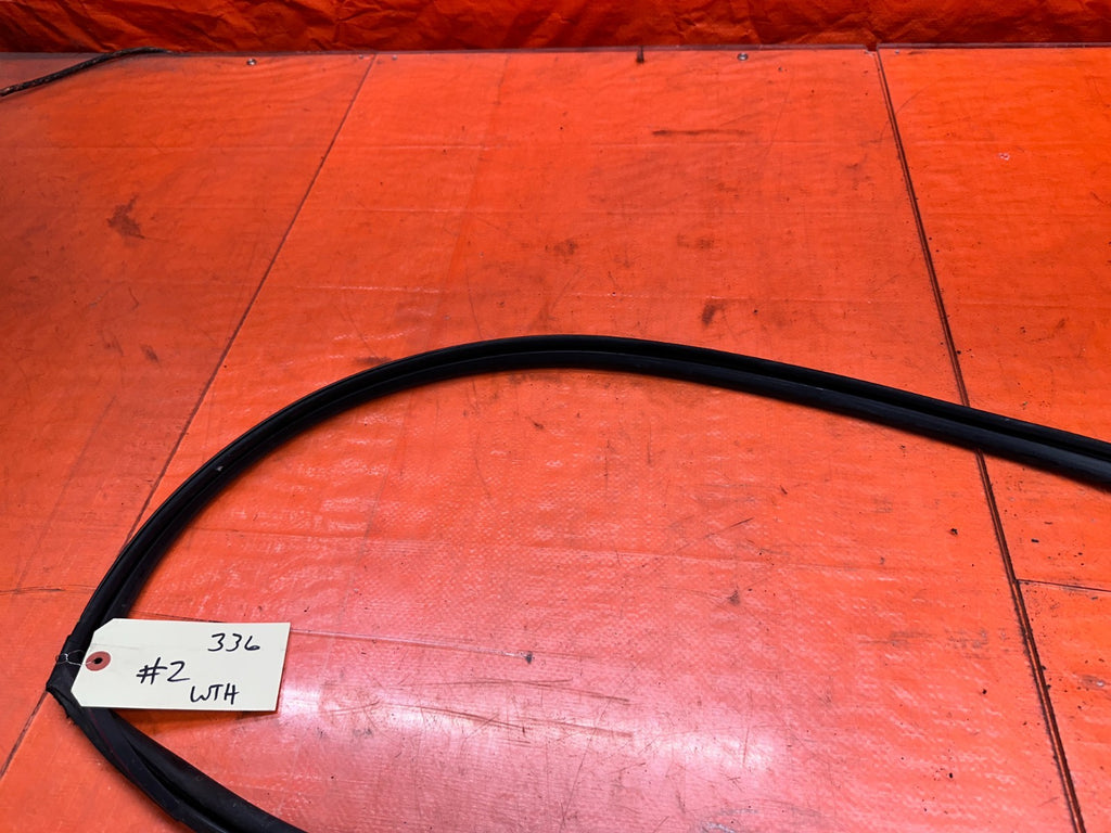 97 01 HONDA PRELUDE 2.2L DRIVER LEFT DOOR WINDOW UPPER WEATHER STRIP OEM #33610