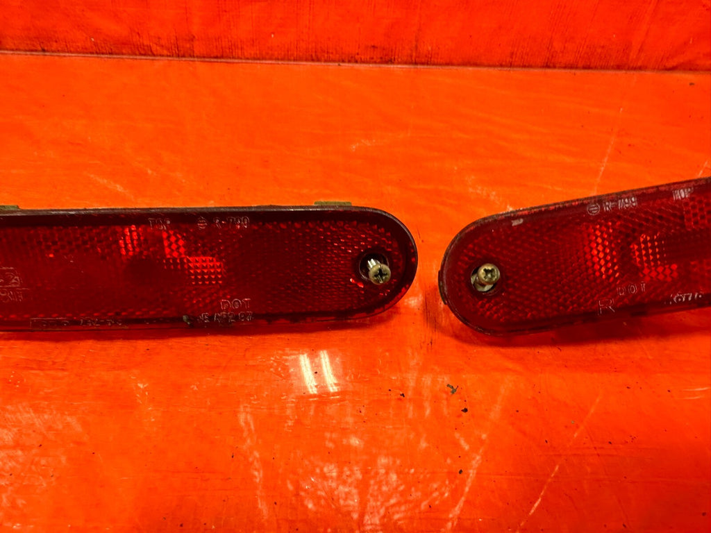 90 05 MAZDA MX 5 MIATA   LEFT AND RIGHT REAR BUMPER REFLECTORS   OEM #2679