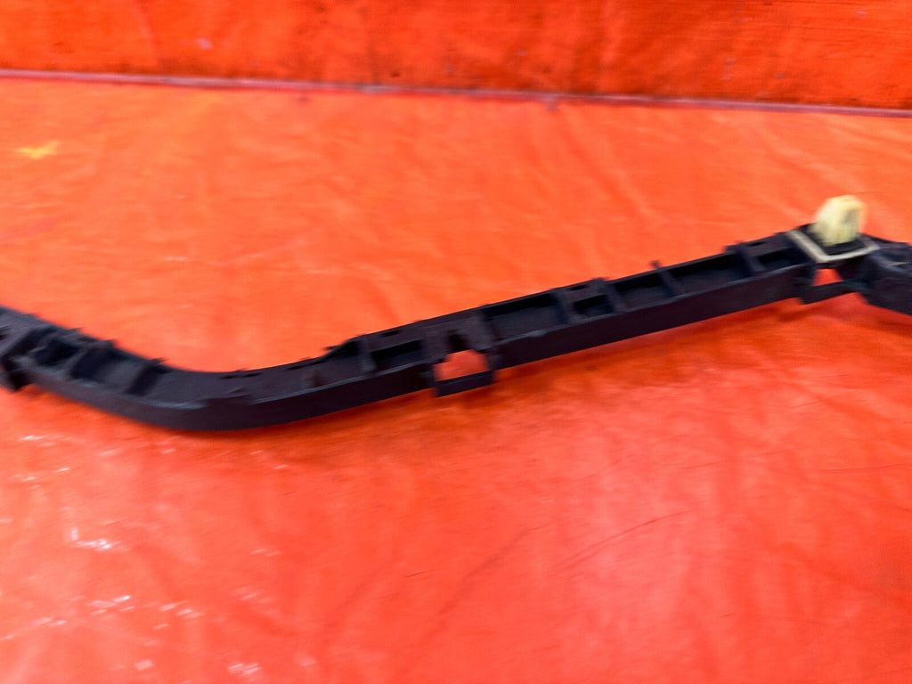 04 08 ACURA TSX   RIGHT REAR   BUMPER BRACKET CLIP SPACER RETAINER   OEM #2913