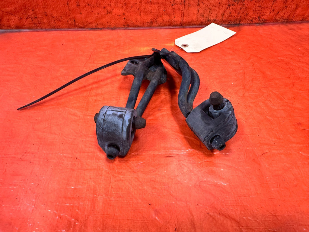 08 15 INFINITI G37 & Q60 2D COUPE   EXHAUST HANGAR BRACKET LEFT & RIGHT OEM 3285