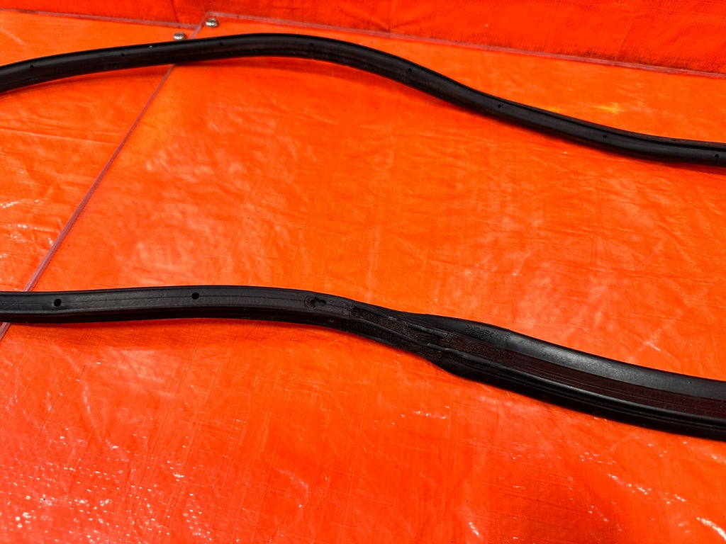 06 11 CIVIC 4D SEDAN DRIVER LEFT REAR DOOR WEATHER STRIP TRIM SEAL GASKET #27016