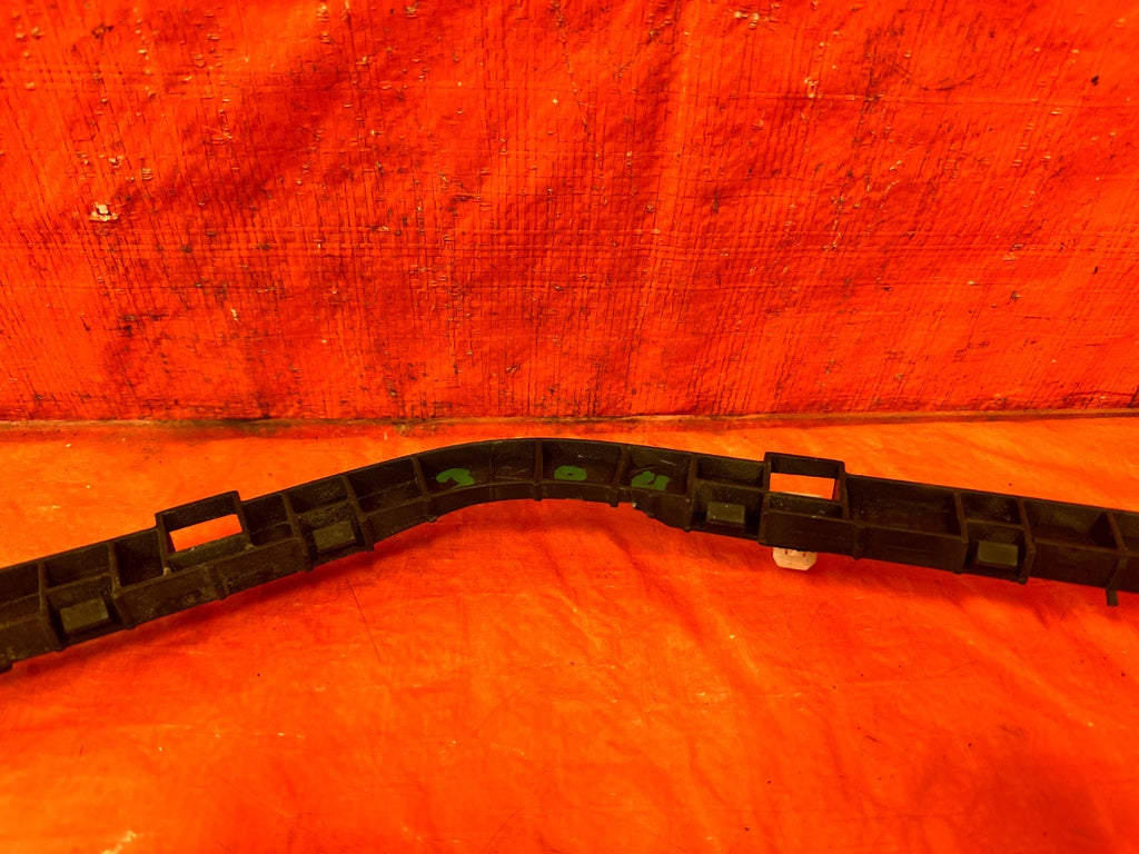 04 08 ACURA TSX   RIGHT REAR   BUMPER BRACKET CLIP SPACER RETAINER   OEM #3042