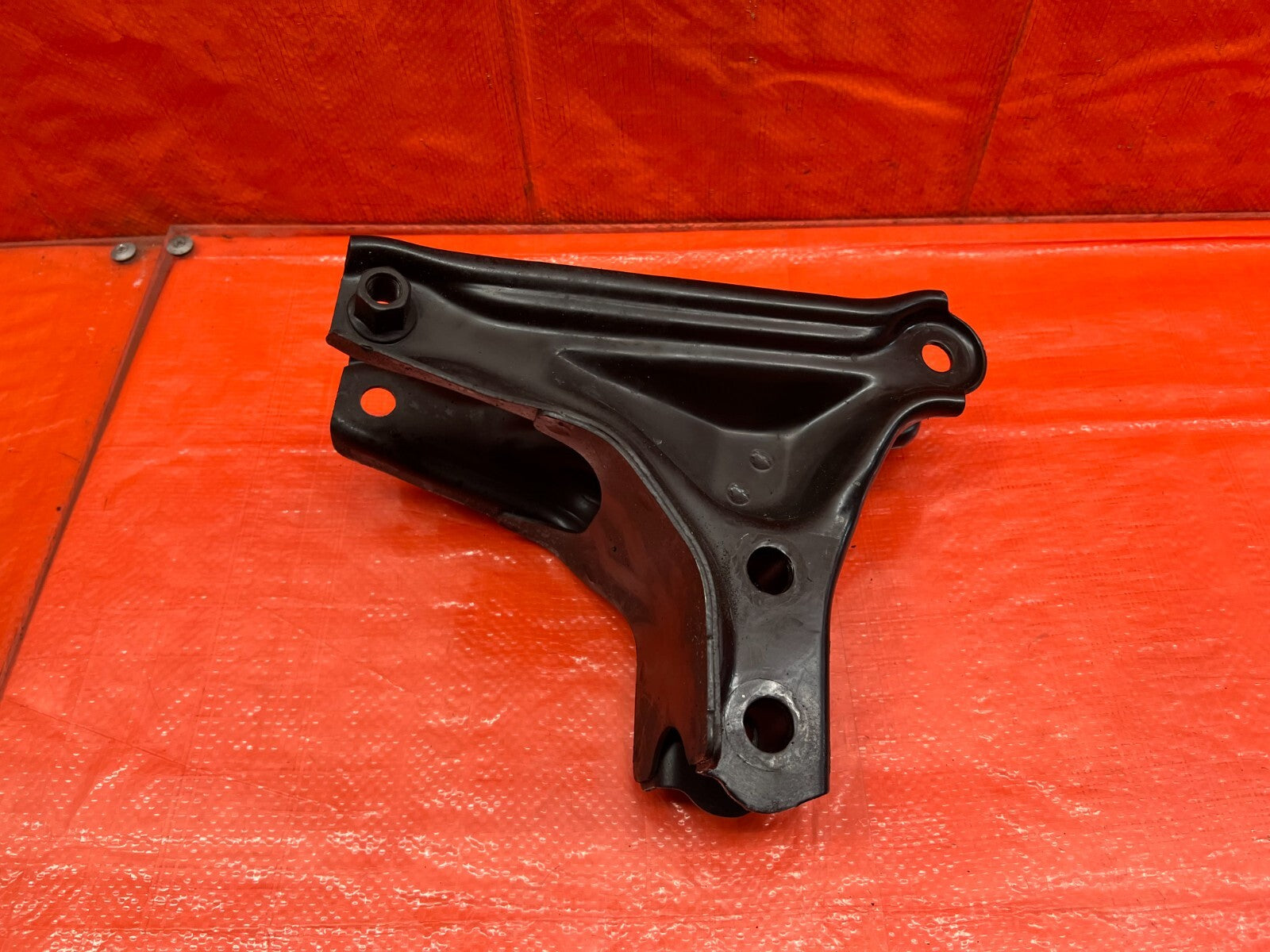 94 01 ACURA INTEGRA   AUTOMATIC   REAR TRANSMISSION BRACKET   OEM #1610