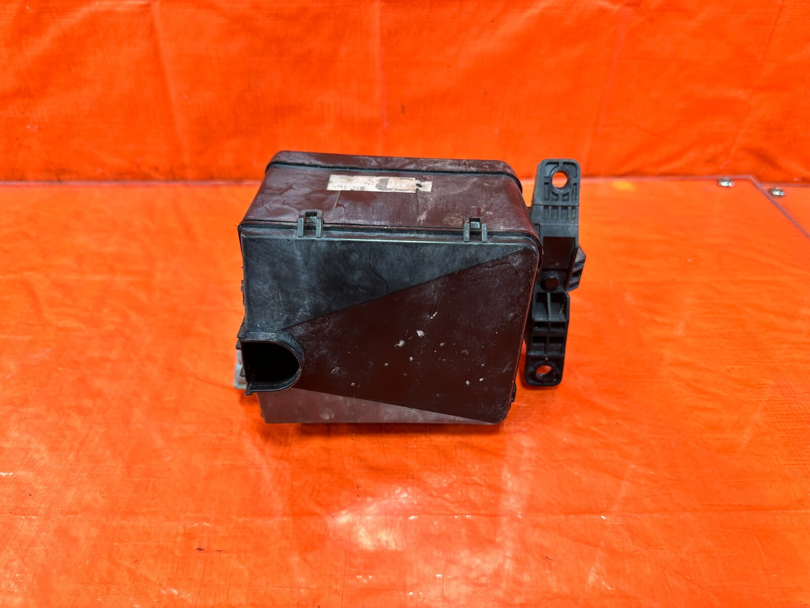94 97 ACURA INTEGRA   EXTERIOR ENGINE BAY FUSE BOX PANEL   OEM FACTORY OE #2747