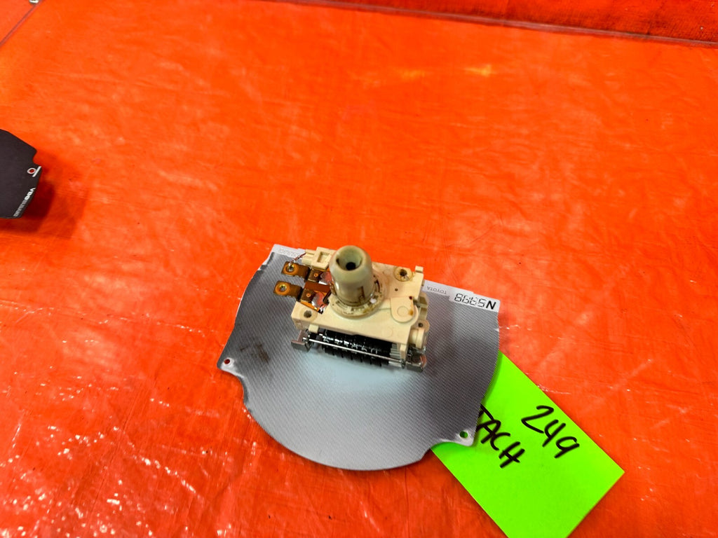 1996 96 TOYOTA TACOMA   2RZ FE 2.4L   SPEEDOMETER GAUGE   OEM #2496