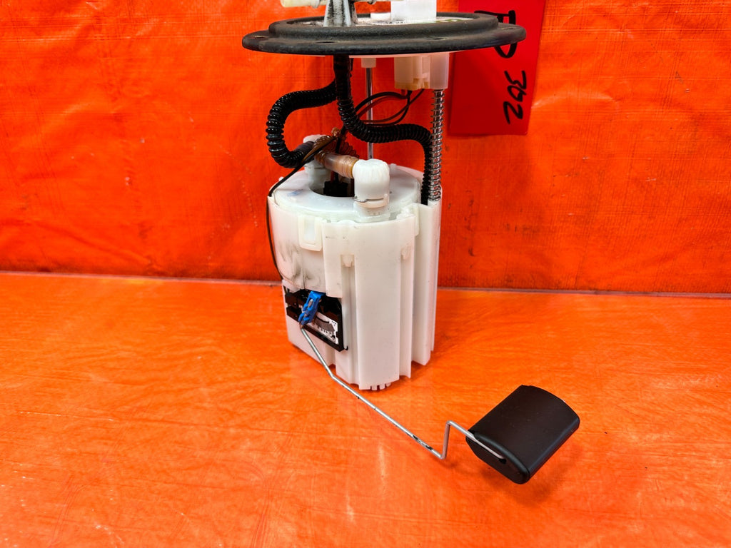 13 16 HYUNDAI GENESIS COUPE   GASOLINE GAS FUEL PUMP SENDING UNIT   OEM #3022