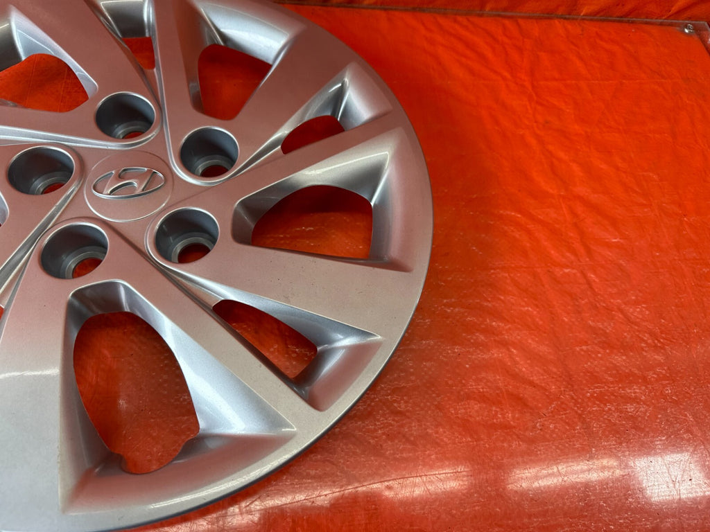 17 20 HYUNDAI ELANTRA NEW PLASTIC FACTORY HUB CAP WHEEL COVER TRIM 52960 F200012