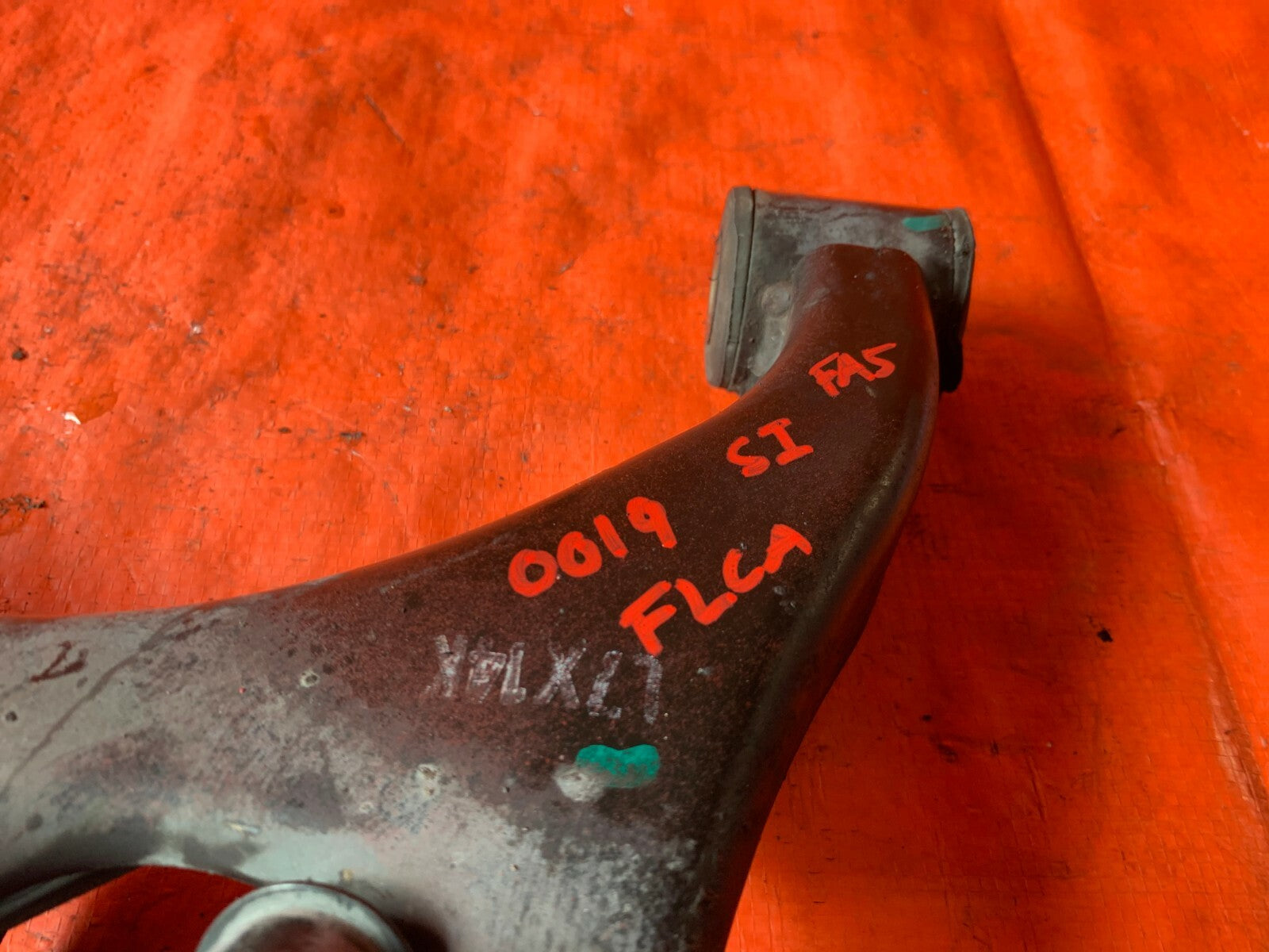 OEM 2008 HONDA CIVIC SI SEDAN   DRIVER LEFT FRONT LOWER CONTROL ARM GOOD BUSHING4