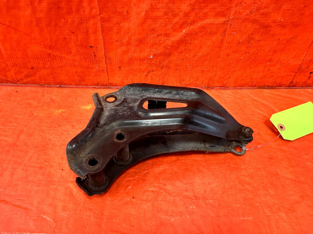 02 06 ACURA RSX MANUAL   5 & 6 SPEED TRANSMISSION MOUNT BRACKET OEM #3062