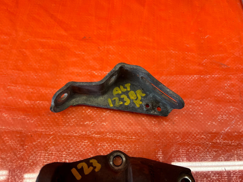 94 01 ACURA INTEGRA   ALTERNATOR MOUNTING BRACKET SET   TOP & BOTTOM   OEM #12310