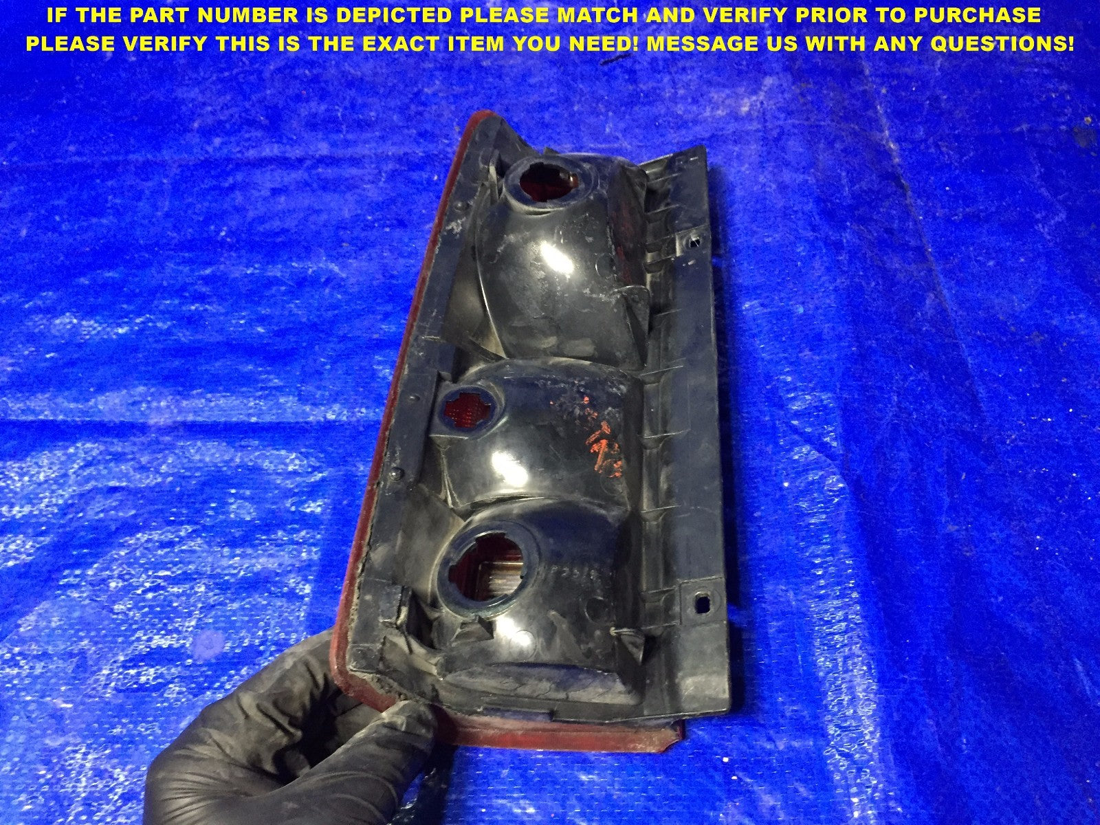 OEM 1985   2005 CHEVROLET CHEVY ASTROVAN PASSENGER RIGHT TAIL LIGHT R RH5
