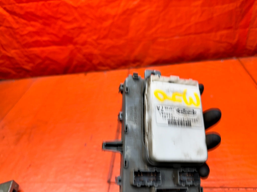 94-01 ACURA INTEGRA UNDERDASH INTERIOR CABIN FUSE BOX BLOCK OEM #34010