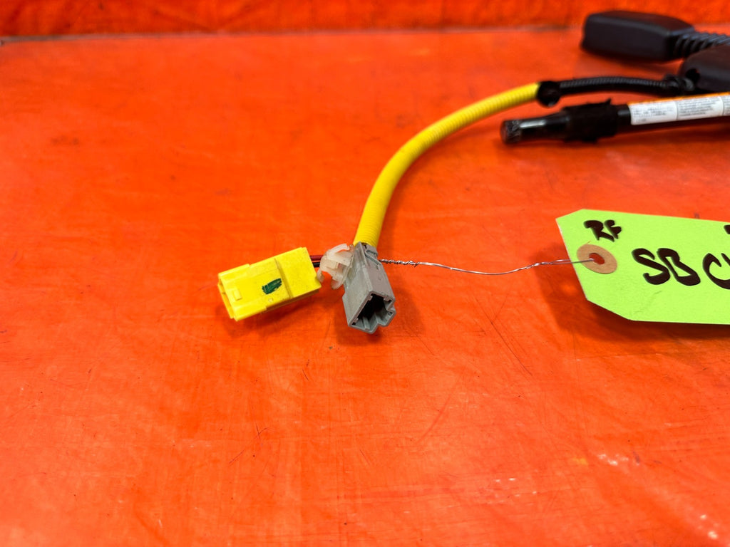 02-05 HONDA CIVIC SI EP3 HATCH RIGHT FRONT SEAT BELT BUCKLE CLIP OEM #3061