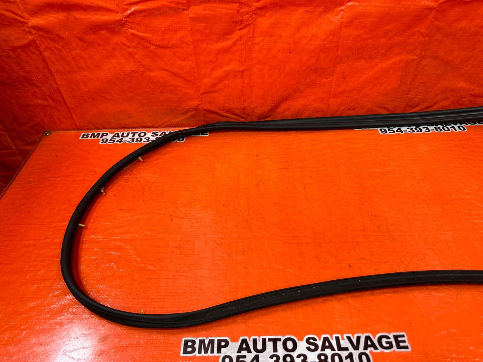 02 05 HONDA CIVIC SI EP3 HATCH   RIGHT   DOOR WEATHER STRIP TRIM SEAL GASKET 2588