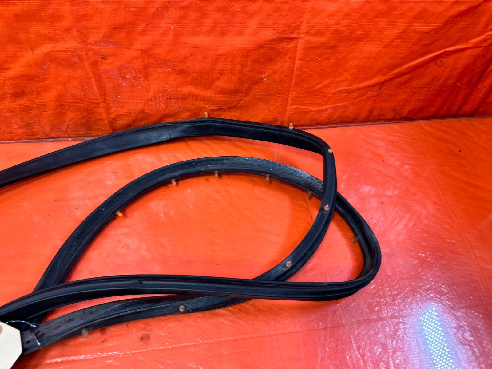 90 91 HONDA CIVIC HATCHBACK   DRIVER LEFT FRONT   DOOR WEATHER STRIP   OEM 3275