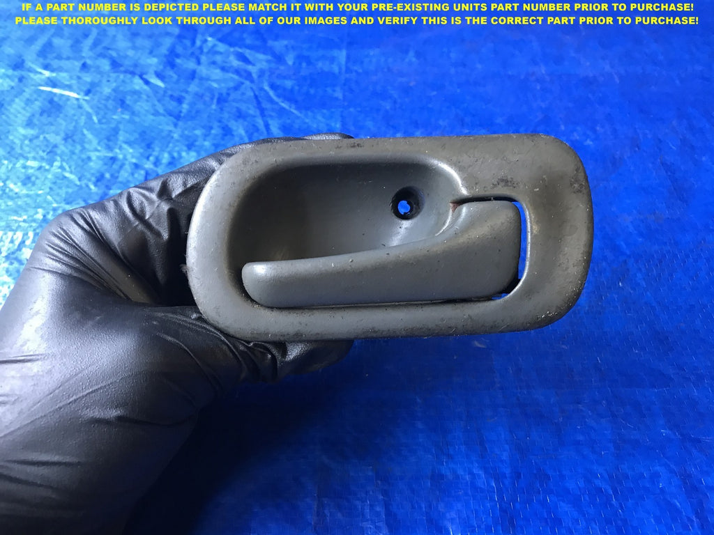 OEM 1996 1998 HONDA CIVIC SEDAN PASSENGER RIGHT REAR INTERIOR DOOR HANDLE    0