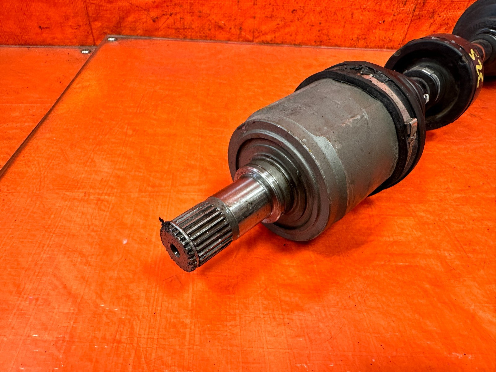 90 91 HONDA CIVIC HATCHBACK   AXLE / CV JOINT   PASSENGER RIGHT SIDE OEM 3257