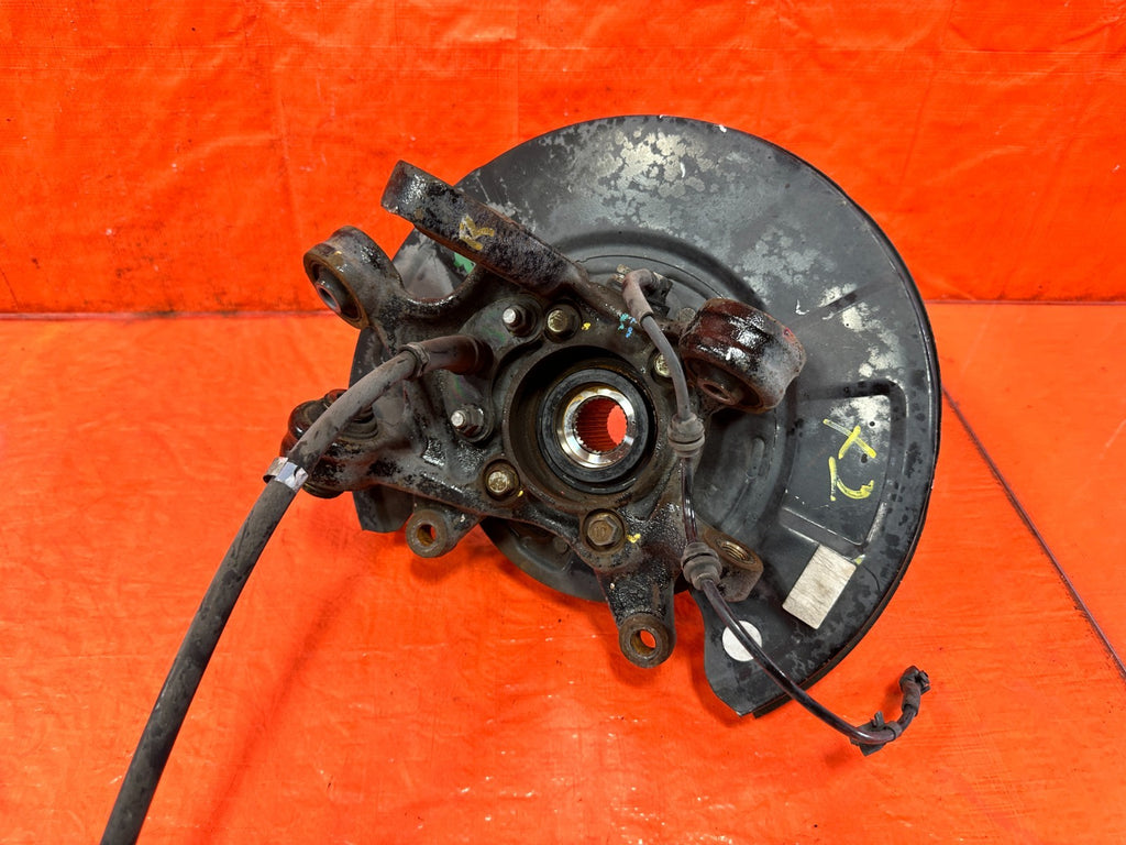 10 16 HYUNDAI GENESIS COUPE   PASSENGER RIGHT REAR SPINDLE KNUCKLE HUB OEM #30210
