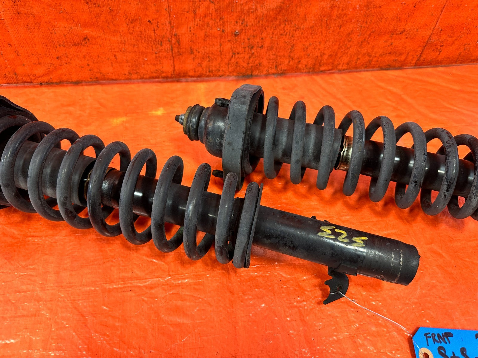97 01 HONDA PRELUDE BASE   FRONT SHOCKS & SPRINGS LEFT AND RIGHT   OEM #3236